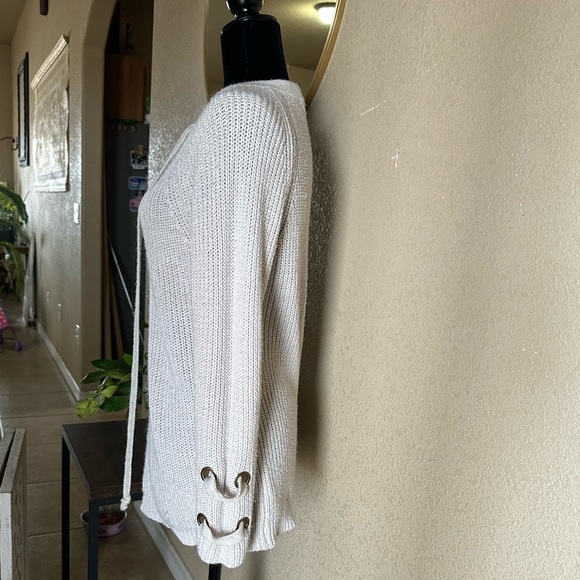 Cream sweater by Sadie & Love size small - Picture 8 of 10